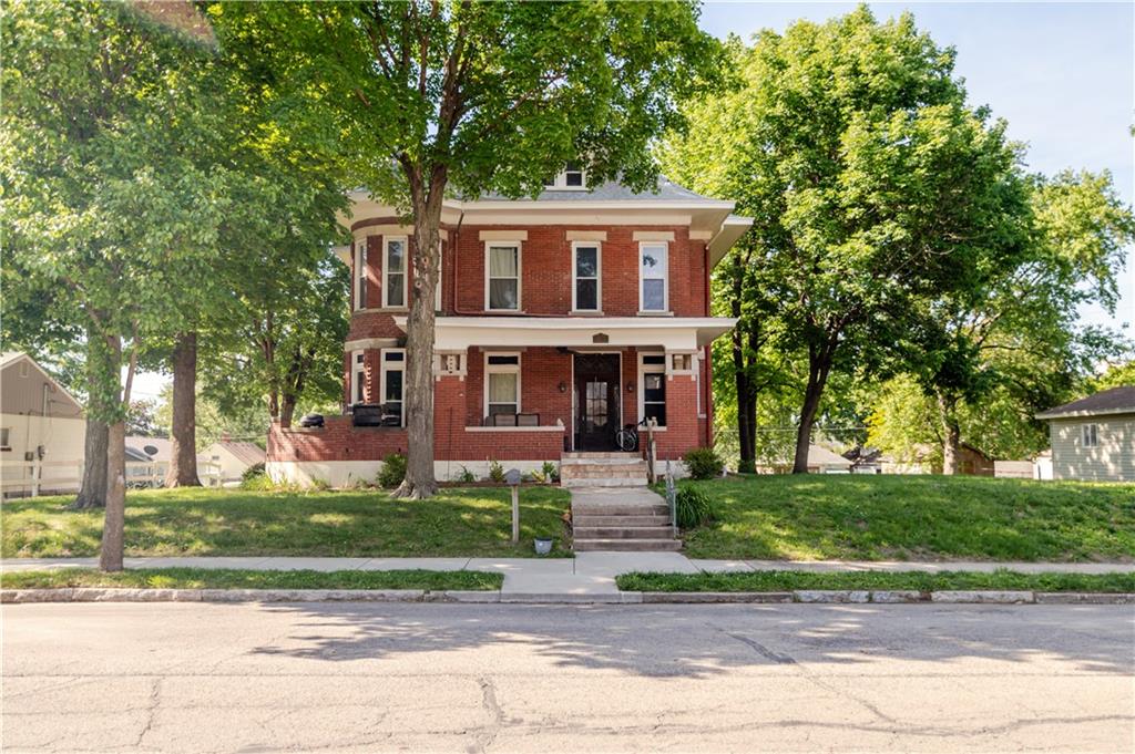 1120 Kansas Avenue - Photo 1