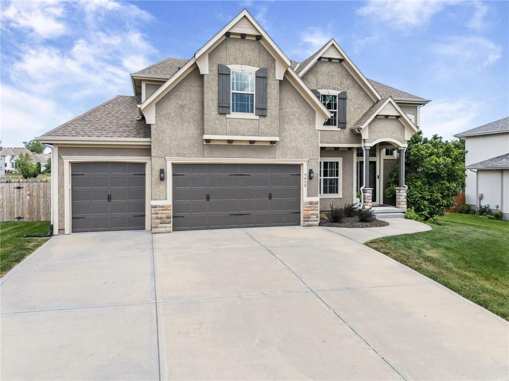 1412 SW Whistle Drive - Photo 1