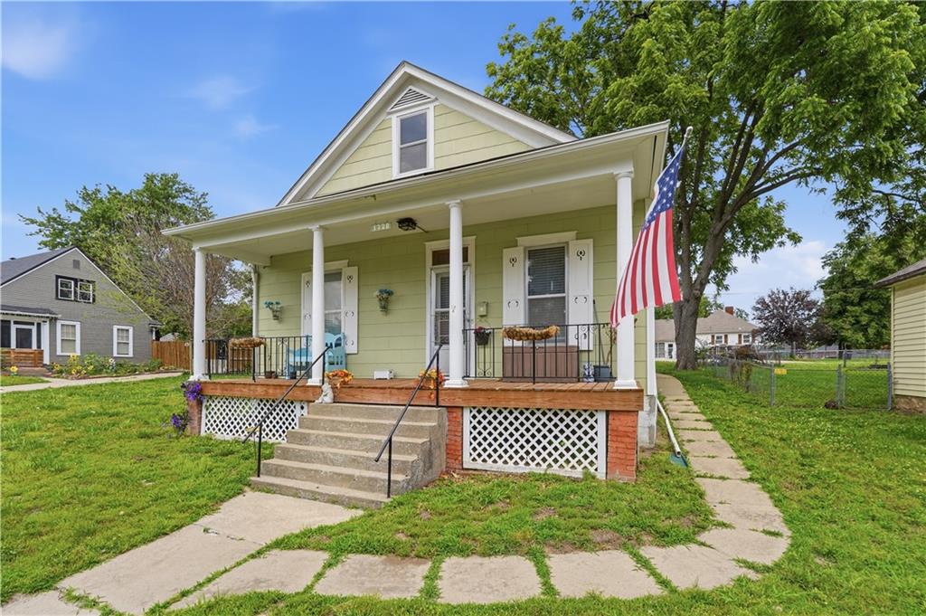 1328 Spruce Street