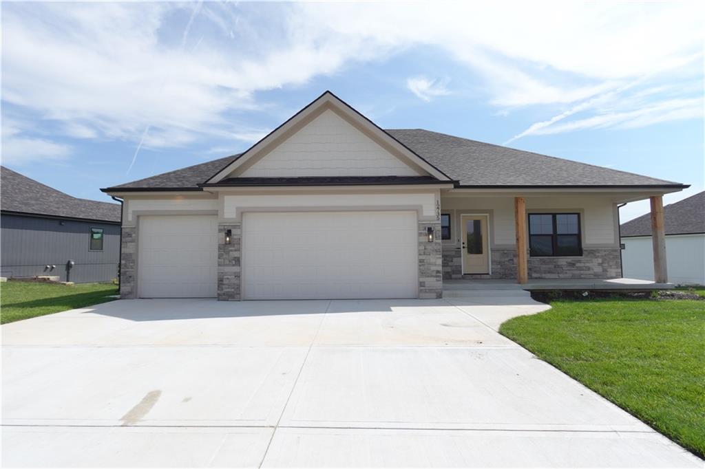12735 N Champanel Way - Photo 1