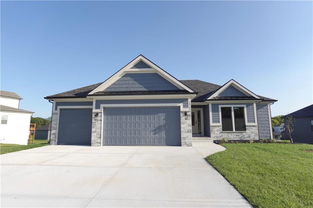 12755 N Champanel Way - Photo 1