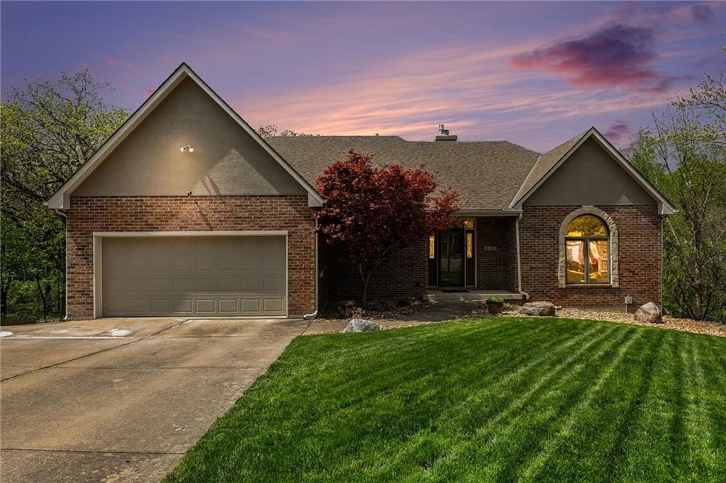 2401 SW Whispering Creek Court - Photo 1
