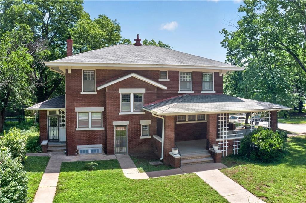 400 E Locust Street