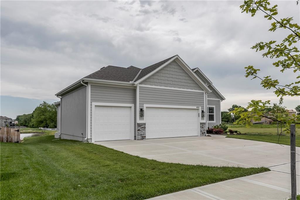18722 W 169th Terrace