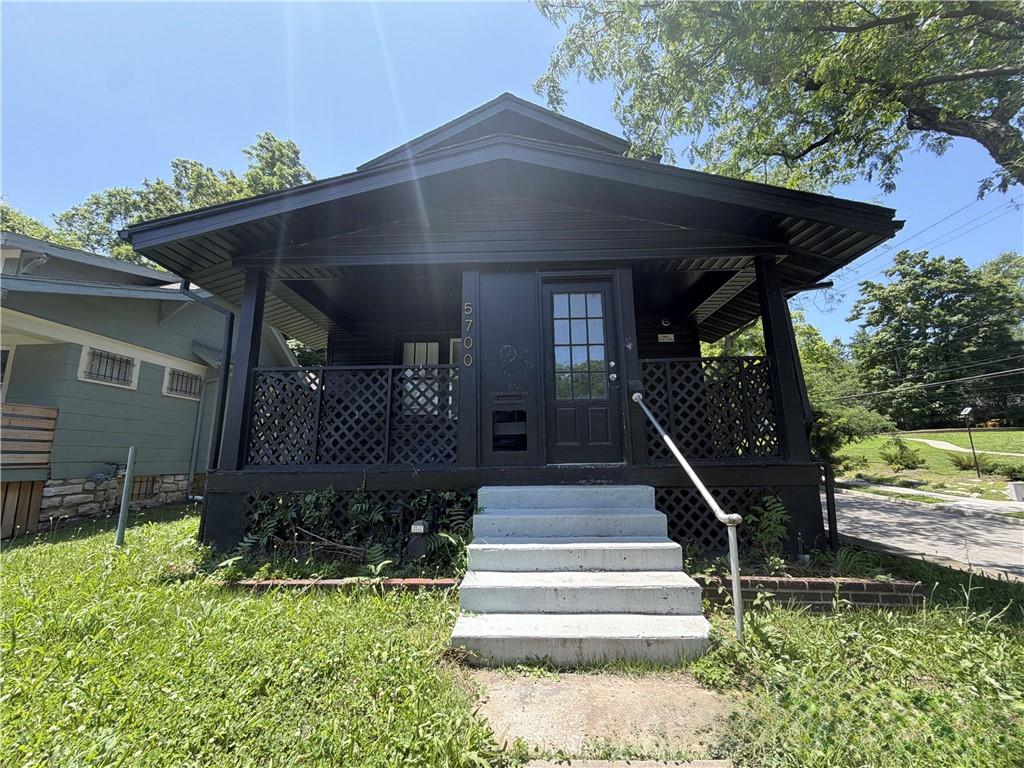 5700 Euclid Avenue - Photo 1
