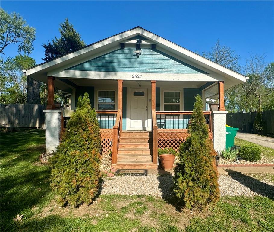 2527 N 43RD Street