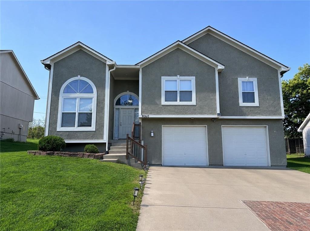 9060 E 51st Street - Photo 1