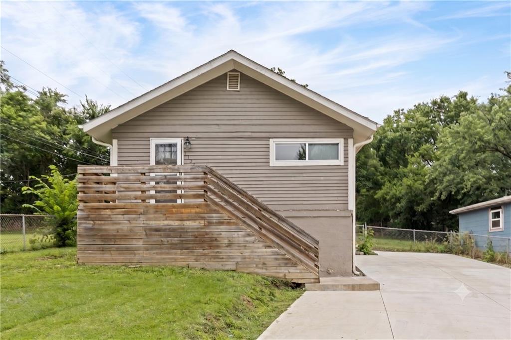 1131 N 49th Terrace
