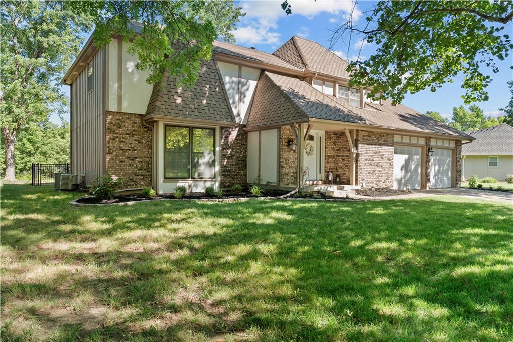4000 NW Cimarron Street - Photo 1