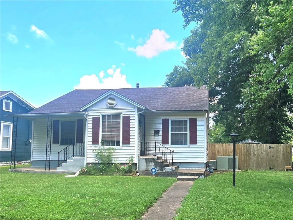 211 E 22nd Street