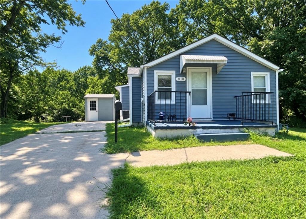 810 N Grand Avenue - Photo 1