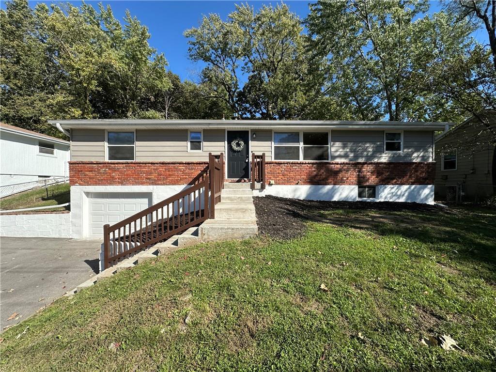 6303 N Broadway Street - Photo 1