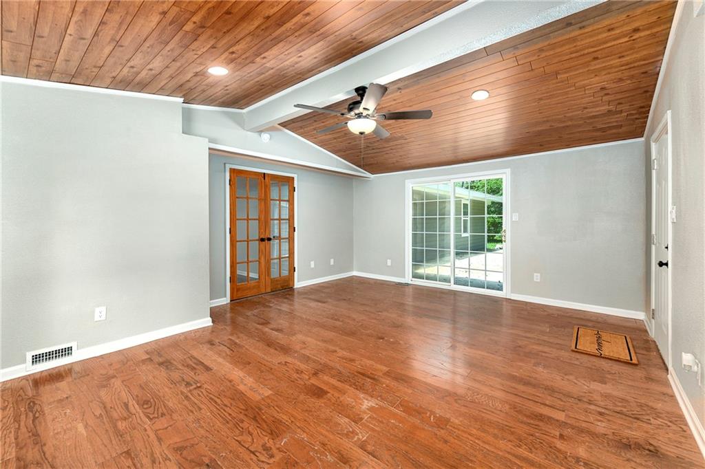 7132 Parallel Parkway