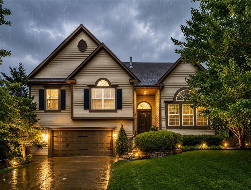 2340 W Trail Drive