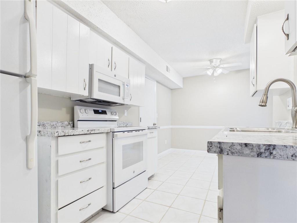 8839 CARRIAGE Drive