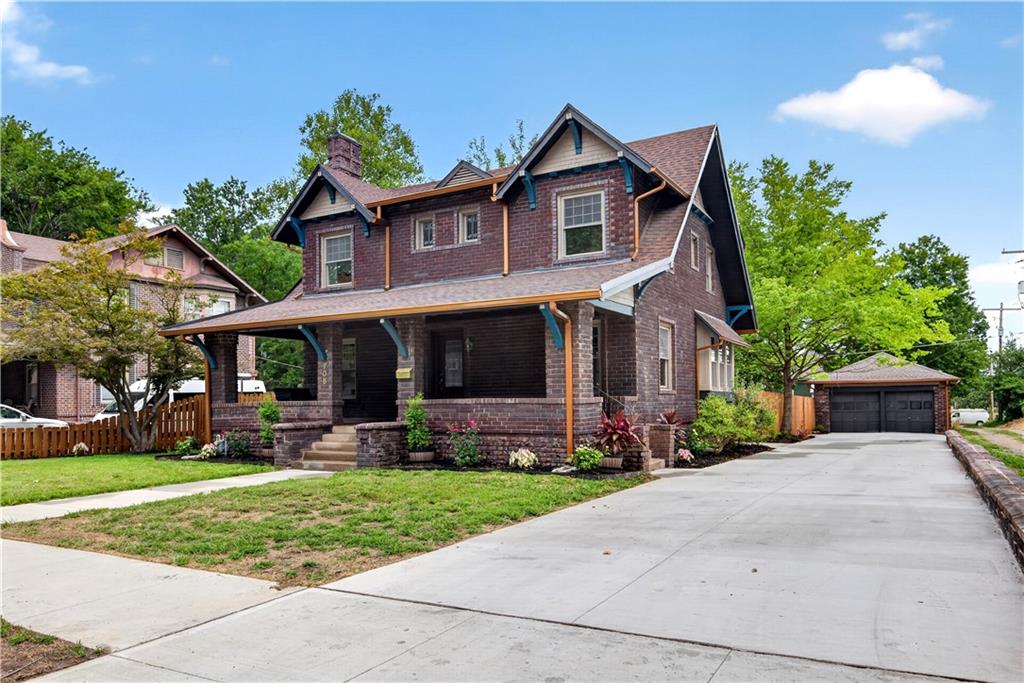 706 W 8th Street