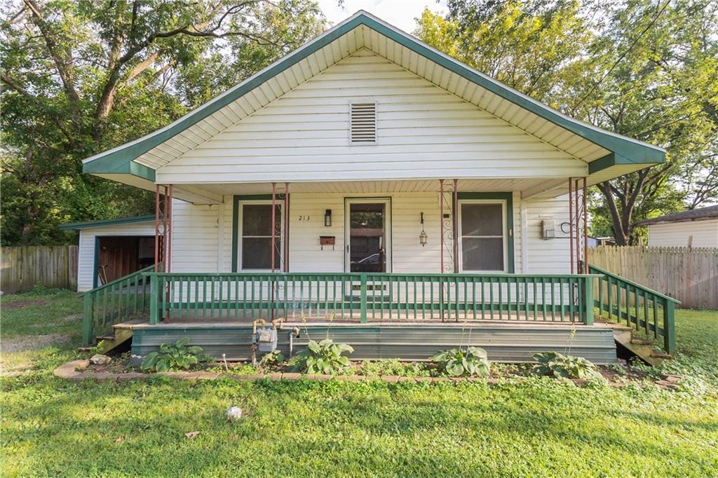 213 W 7th Street