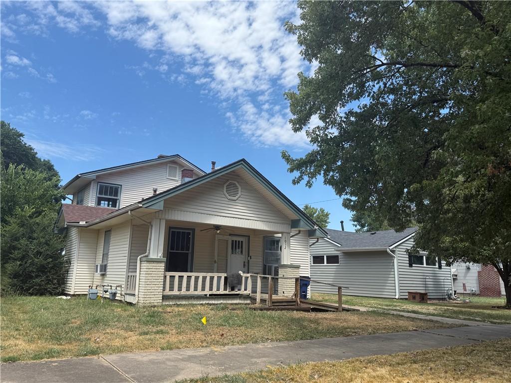 1012 W 4th Street