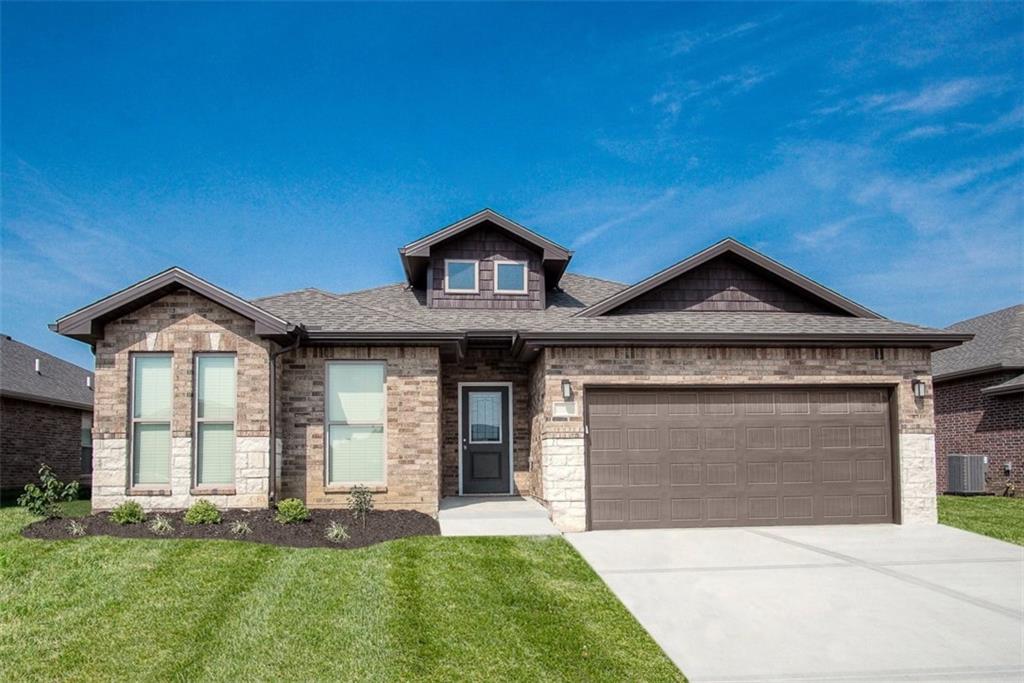 1640 N 157th Lane
