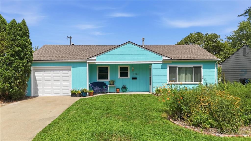 2528 Moundview Drive