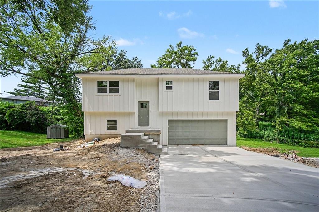 3008 N 48th Terrace
