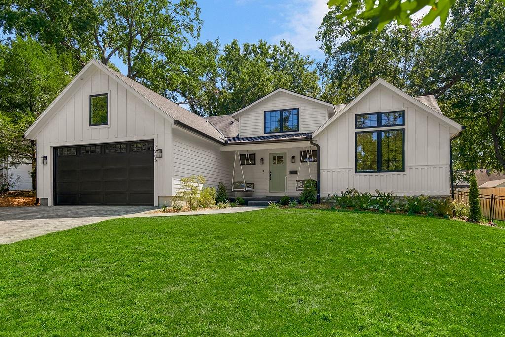 2905 W 73rd Street
