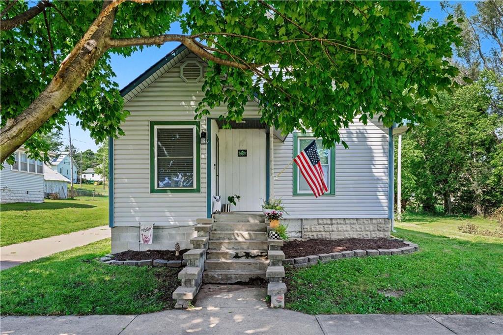 206 N 4th Street - Photo 1
