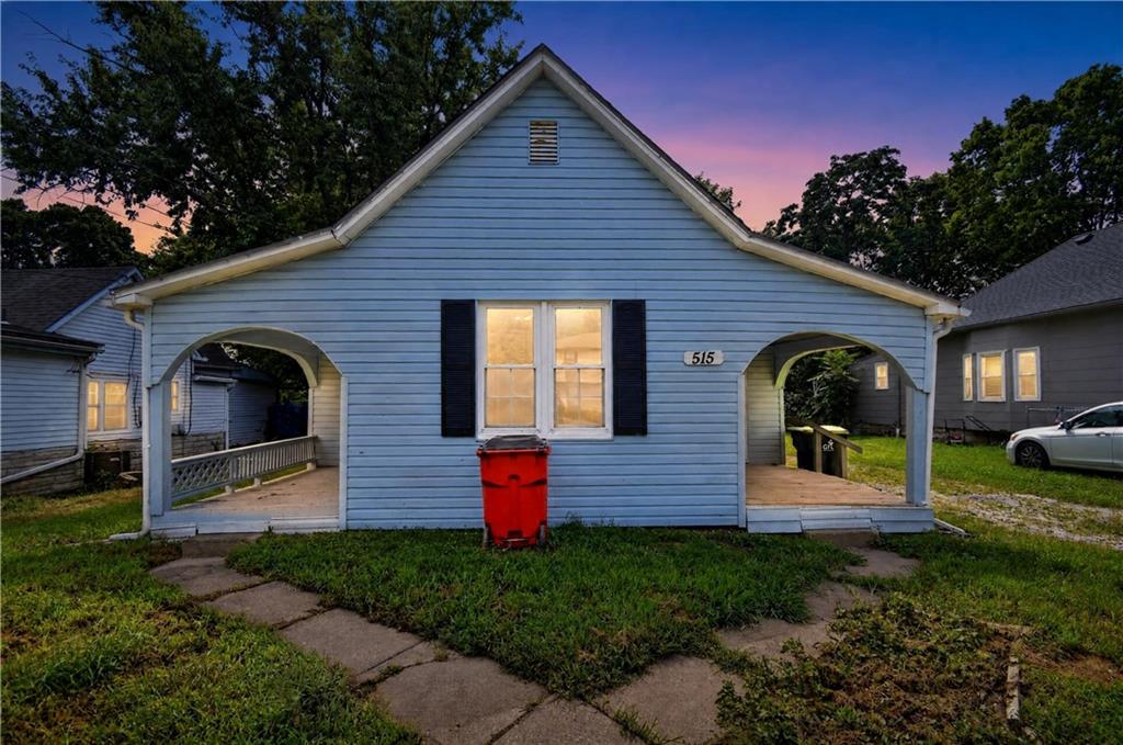 515 E Kansas Avenue - Photo 1