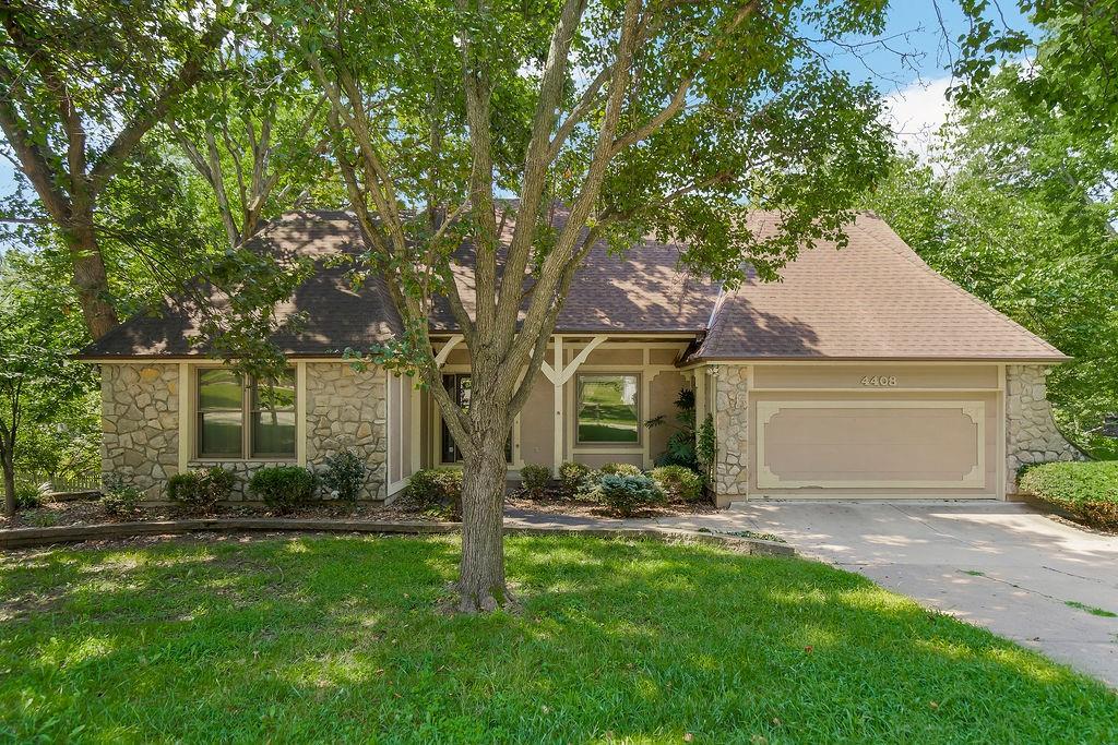 4408 NW Normandy Lane - Photo 1