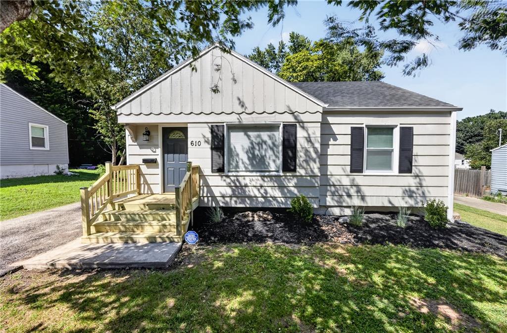 610 W 88th Terrace - Photo 1