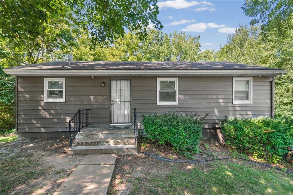 7030 MANCHESTER Avenue - Photo 1