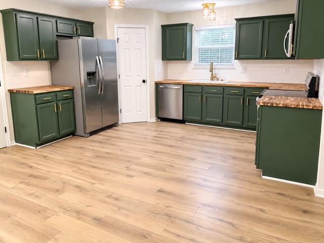 313 NE Coldwater Creek Road - Photo 1