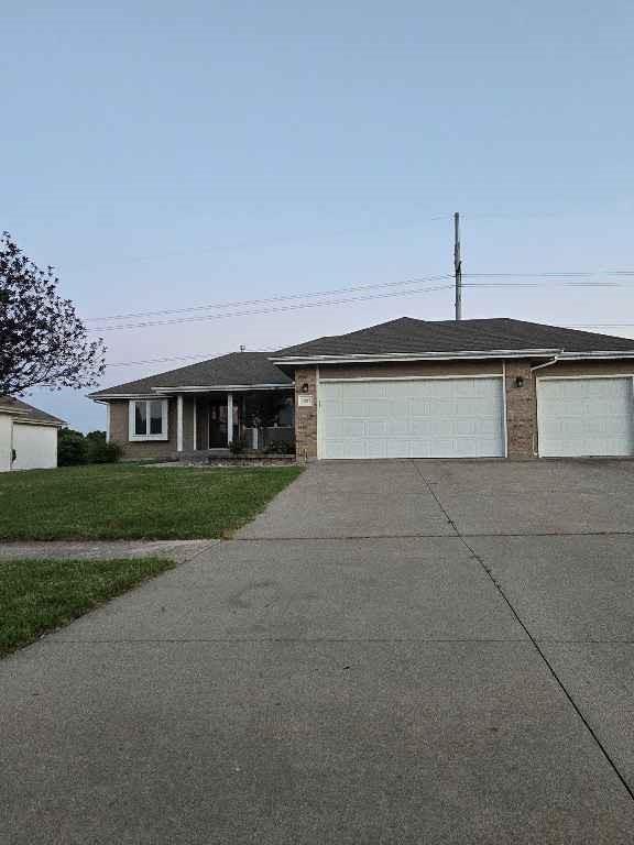 3927 SW 40th Terrace