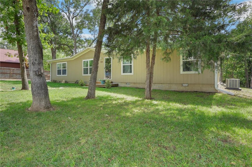 18 S Lakeside Circle