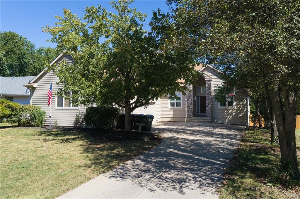 1104 Wagon Wheel Road