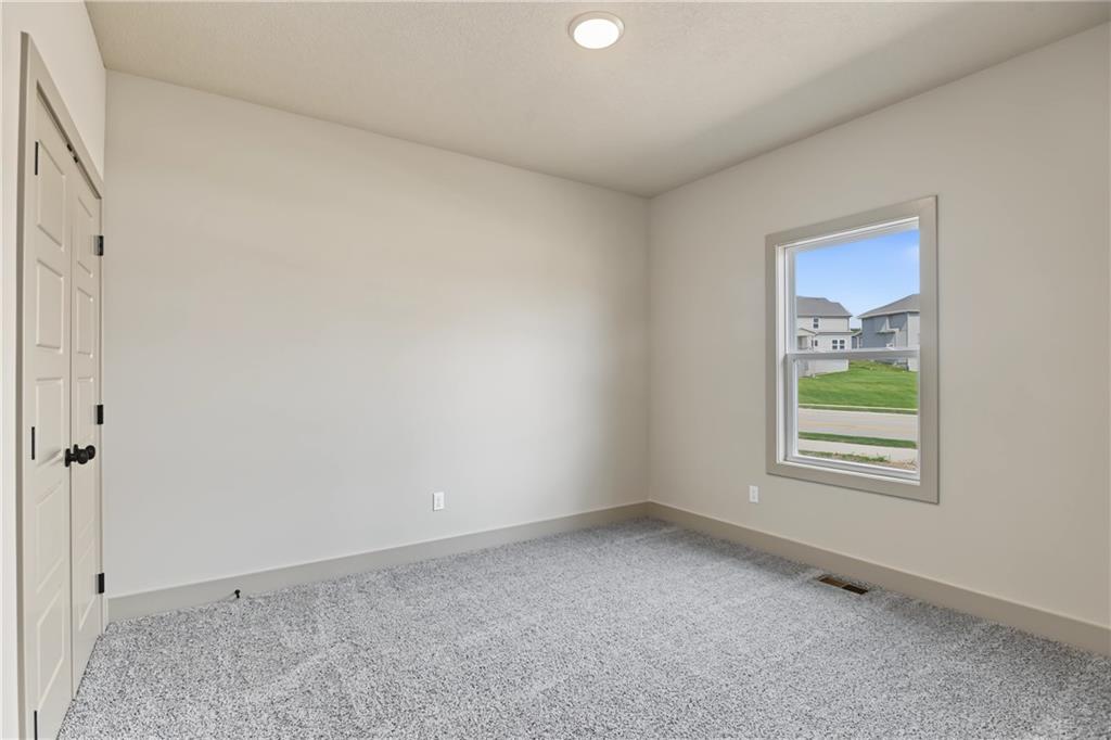 Thumbnail 30