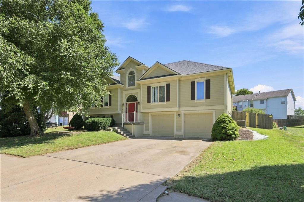 11305 N Holly Street - Photo 1