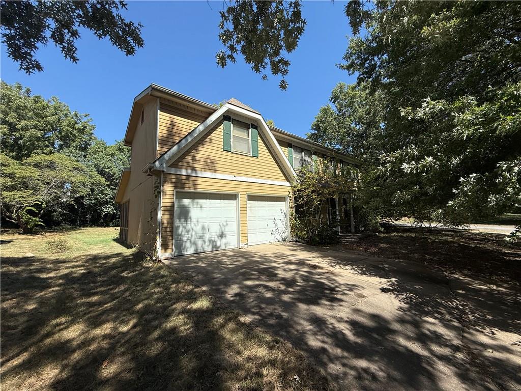 1101 Somerset Circle