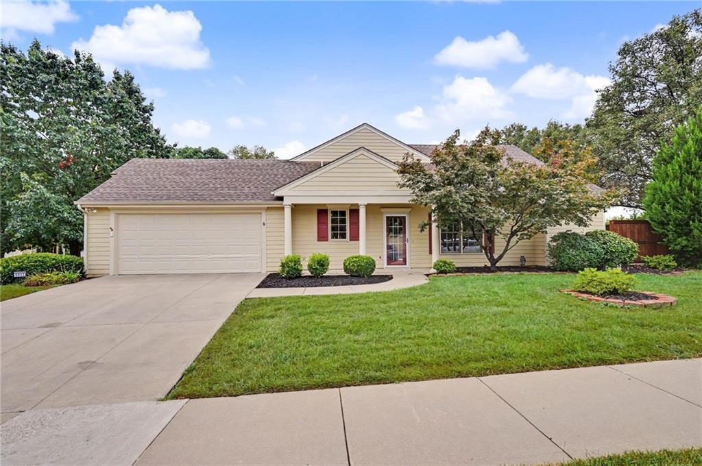 5933 Longleaf Circle
