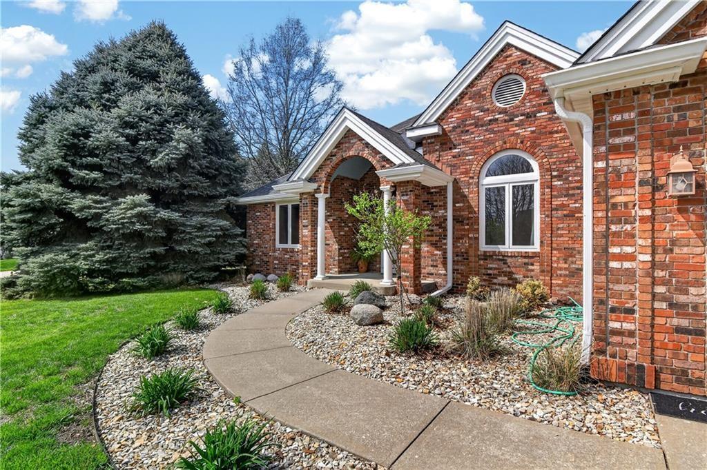 1504 Hillcrest Court