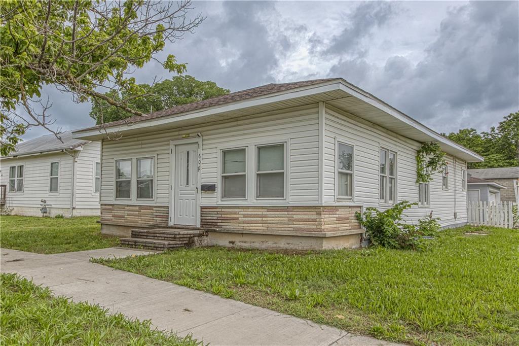 602 N Grand Street