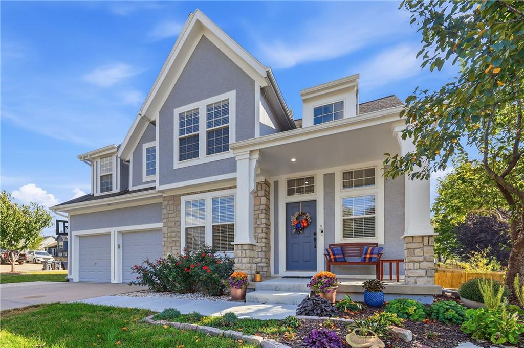 2325 W Piatt Lane
