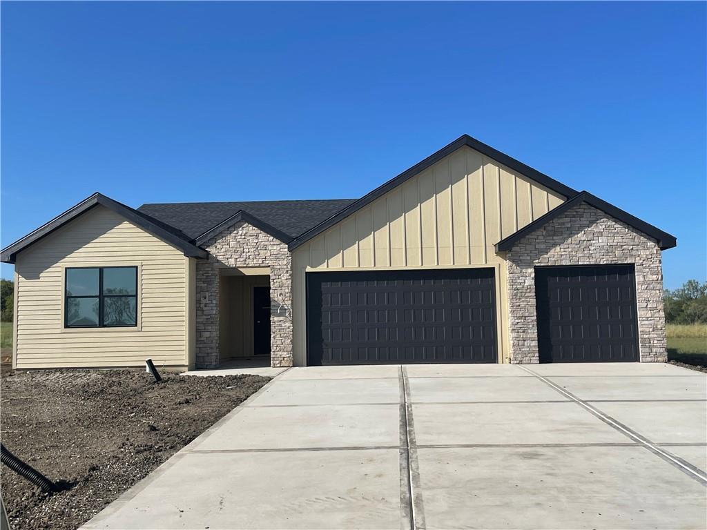 1102 Bluestem Circle