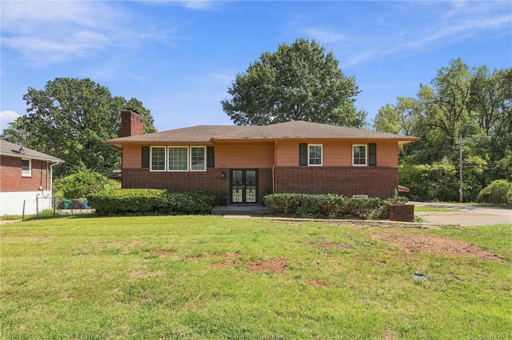 2505 N 57th Drive