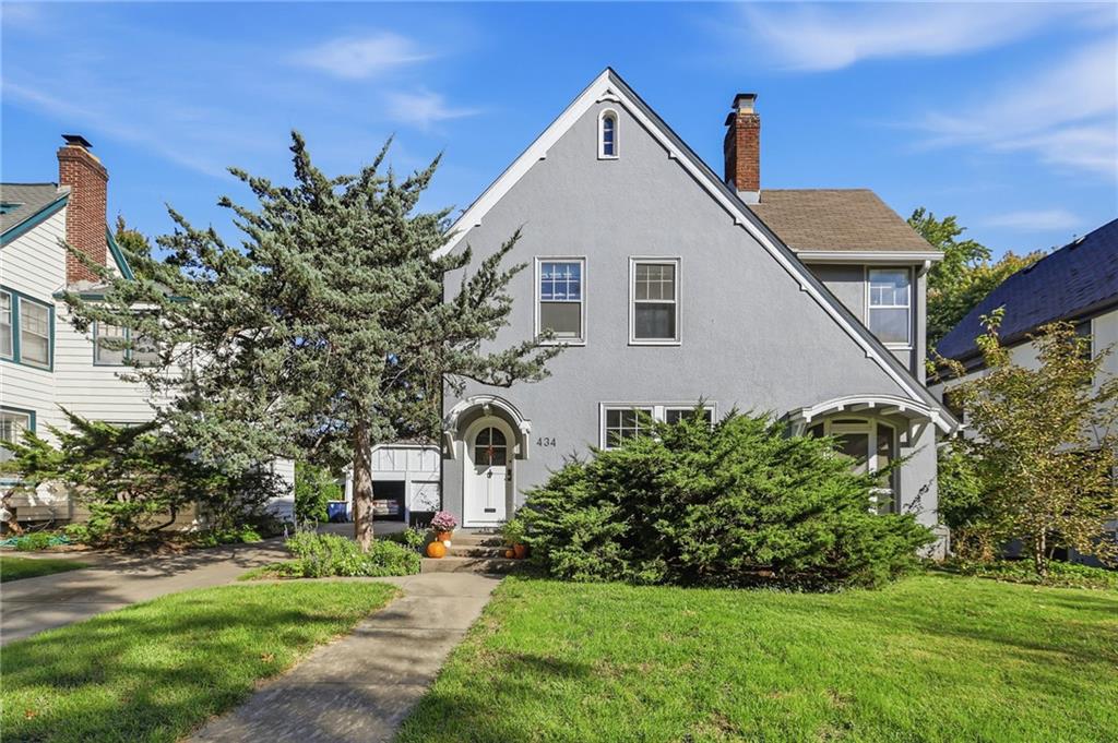 434 Greenway Terrace - Photo 1