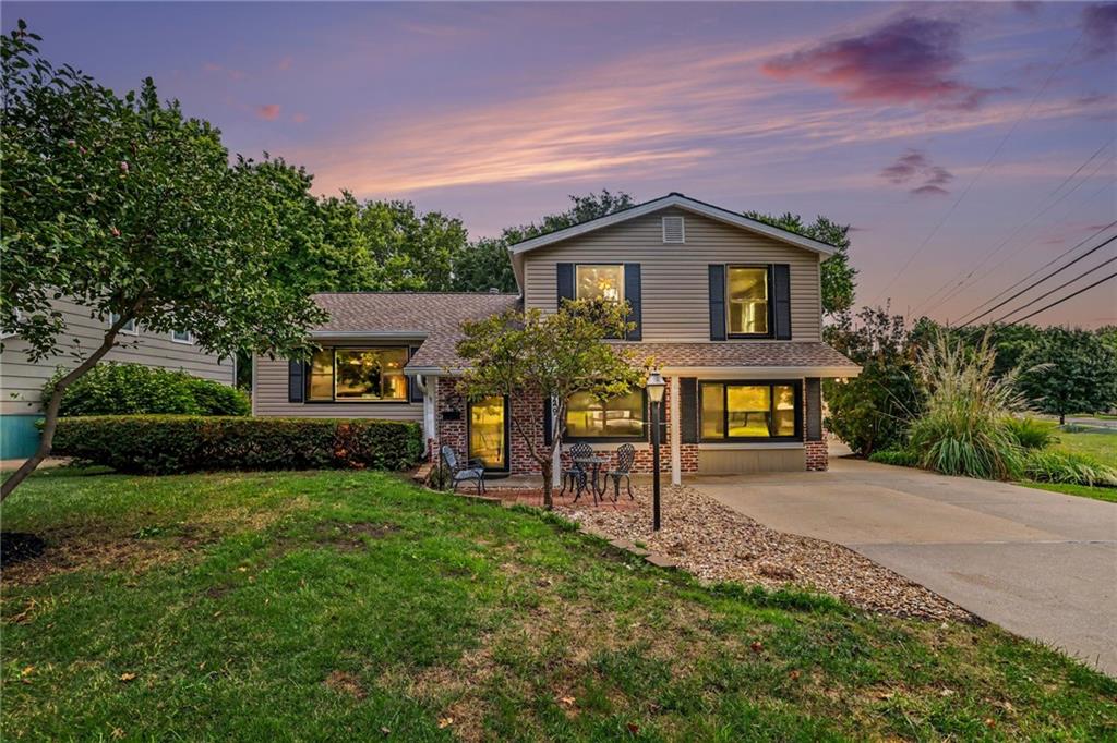 9029 Grandview Drive