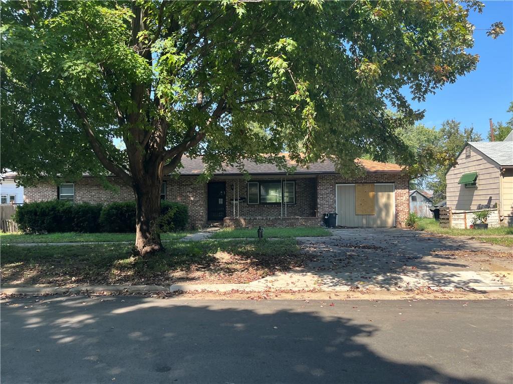 215 W 2nd Avenue