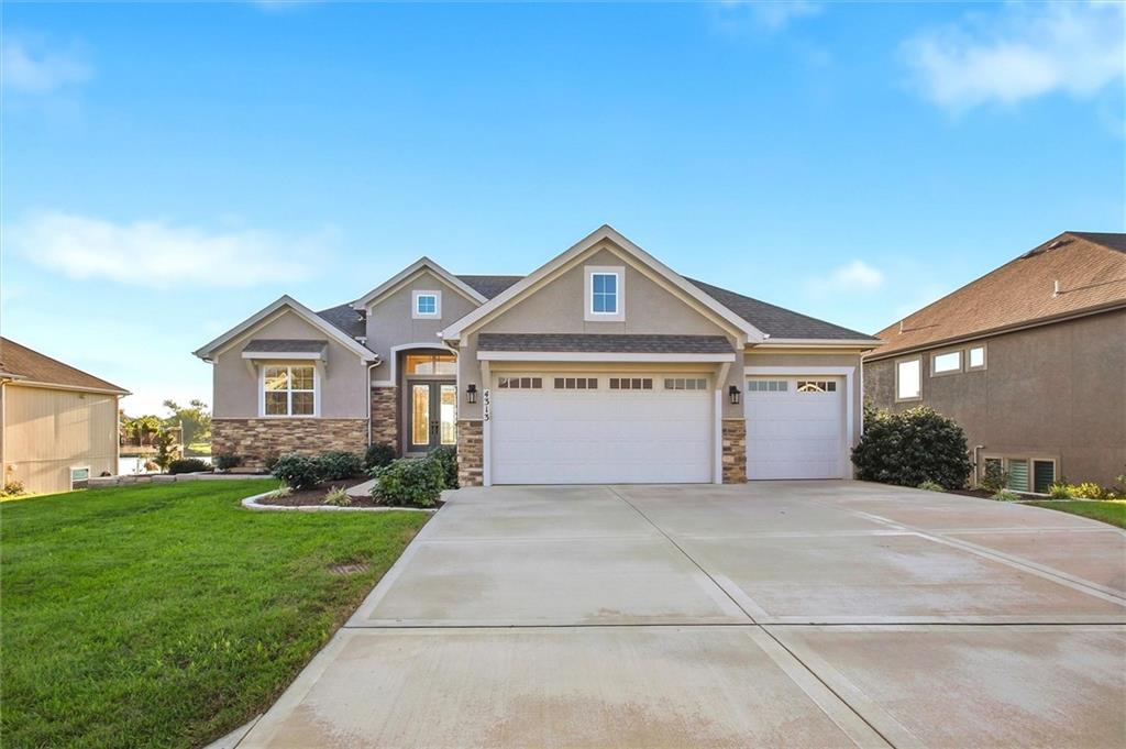 4313 Lakeshore Drive