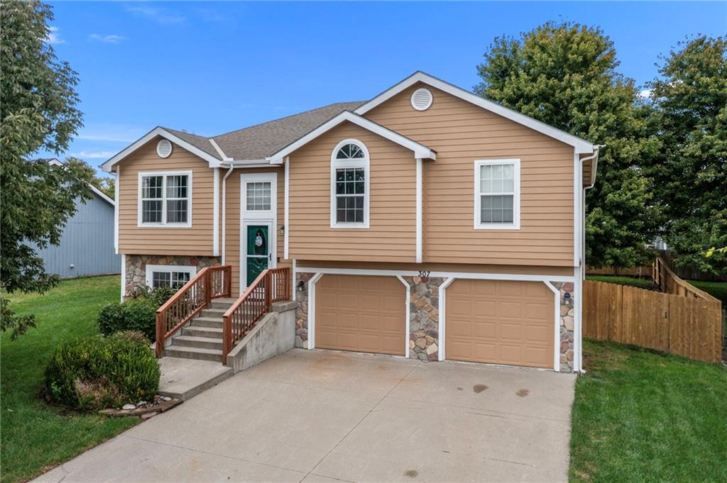 307 Leander Street - Photo 1