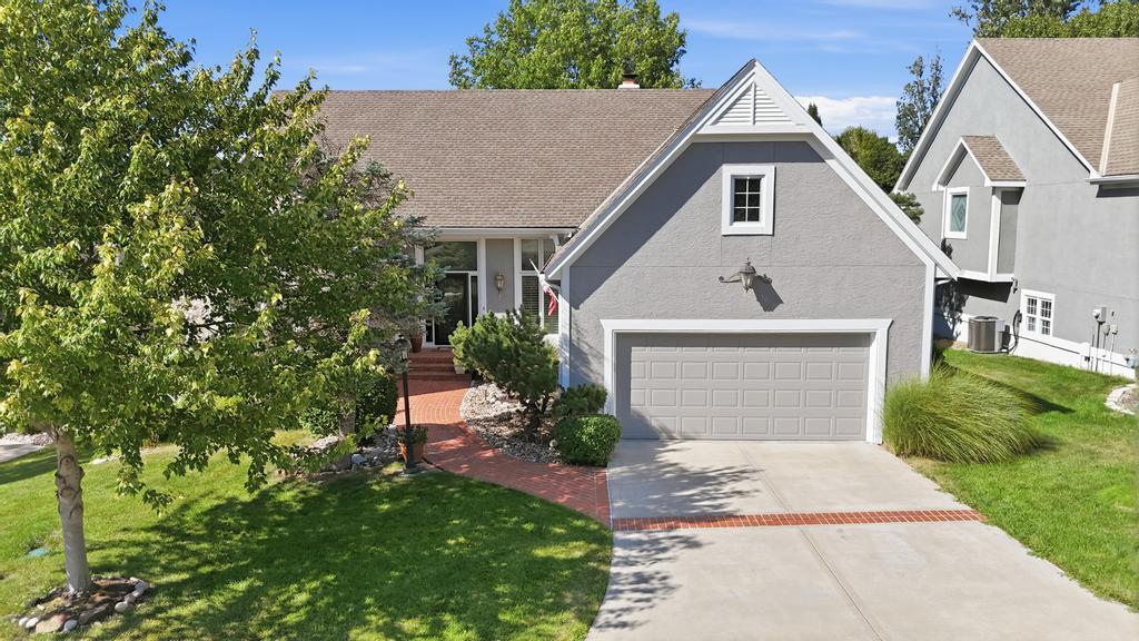 11118 W 121 Street - Photo 1
